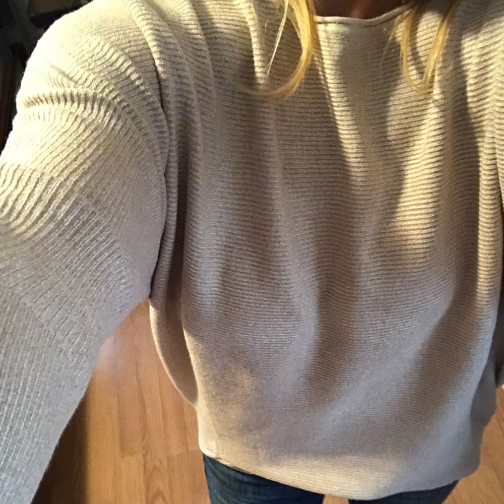 New💫Soft ribbed (stretchy ) latte top - Picture 5 of 5